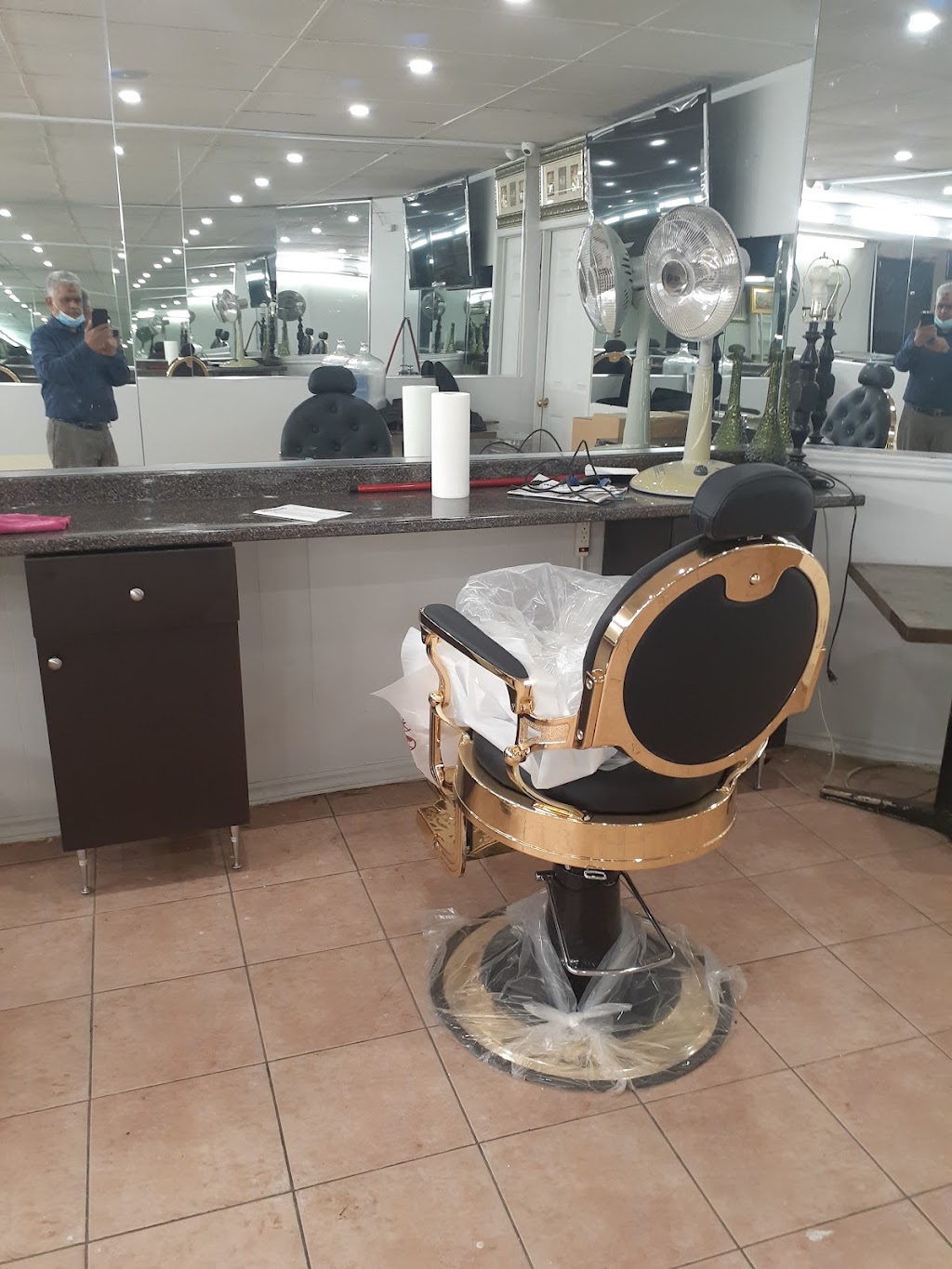 Bhai Bhai Hairdresser | 1248 Gerrard St E, Toronto, ON M4L 1Y6, Canada | Phone: (437) 997-1876