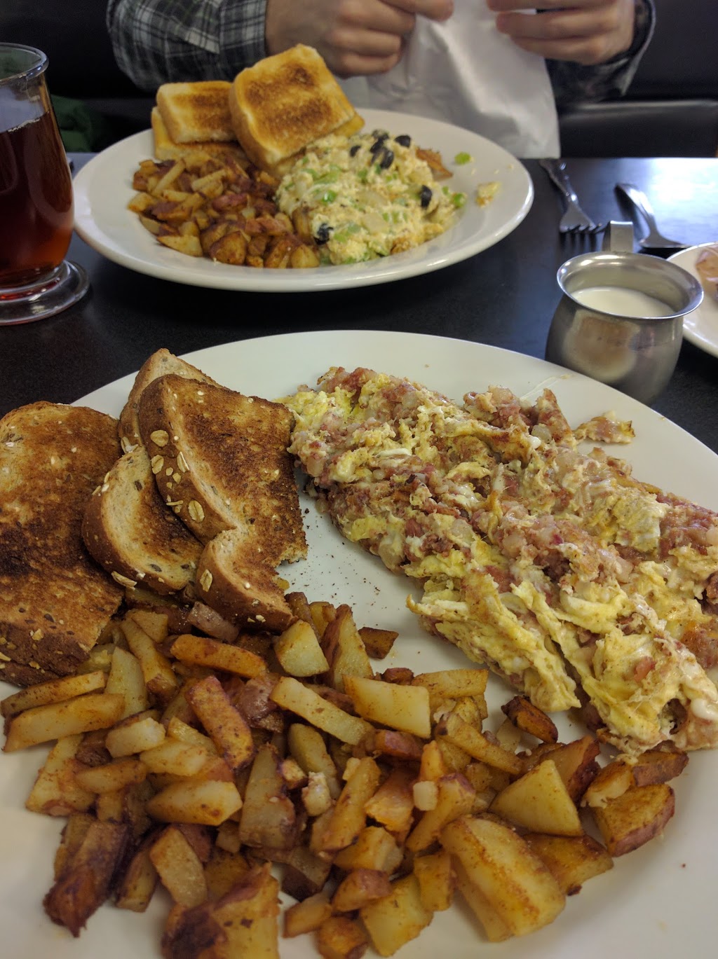 Sehome Diner | 232 36th St, Bellingham, WA 98225, USA | Phone: (360) 738-3311