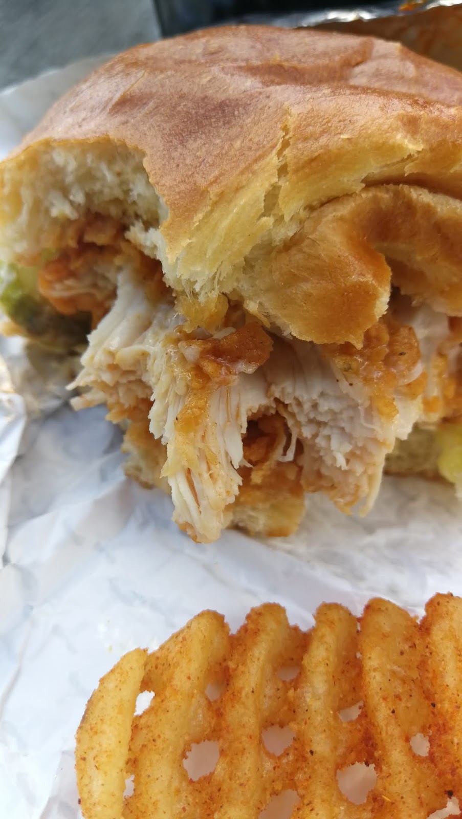 Krispo Chicken | 1585 The Queensway, Etobicoke, ON M8Z 1T8, Canada | Phone: (647) 748-1585