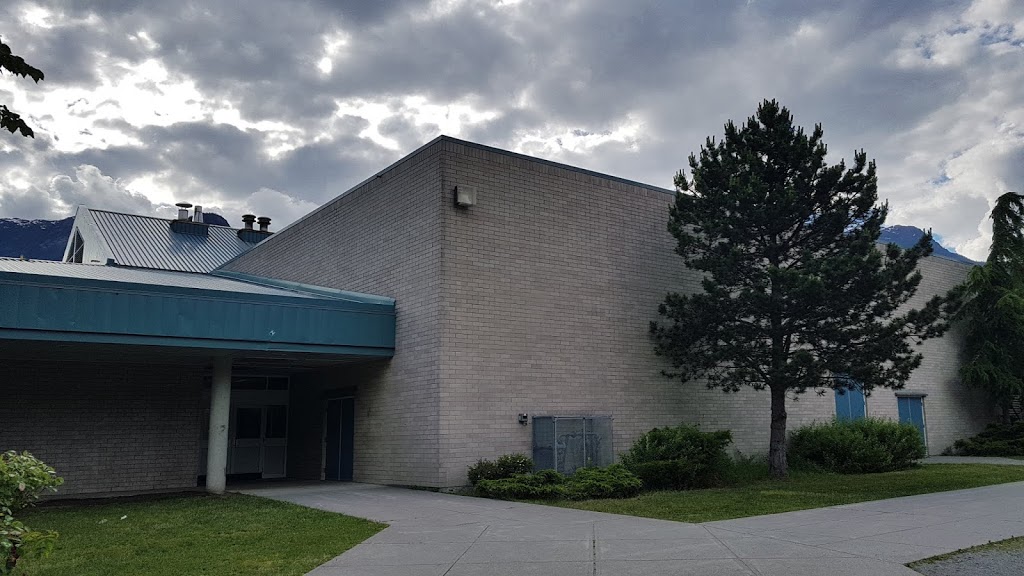 Howe Sound Secondary School | 38430 Buckley Ave, Squamish, BC V8B 0A1, Canada | Phone: (604) 892-5261