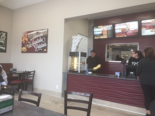 Chicken Delight | Headingley | 4820 Portage Ave, Headingley, MB R4H 1C9, Canada | Phone: (204) 895-8519