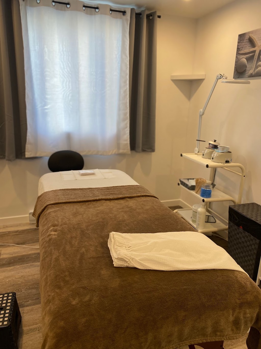 SL Beauté & Bien-Être - Esthétique & Laser | 443 Rue Sainte-Hélène, Longueuil, QC J4K 3R3, Canada | Phone: (438) 221-3670