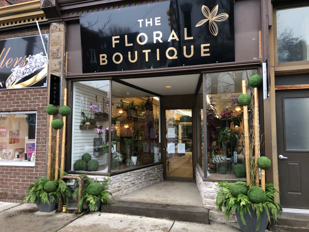 The Floral Boutique | 113 Bridge St, Carleton Place, ON K7C 2V4, Canada | Phone: (613) 253-2424