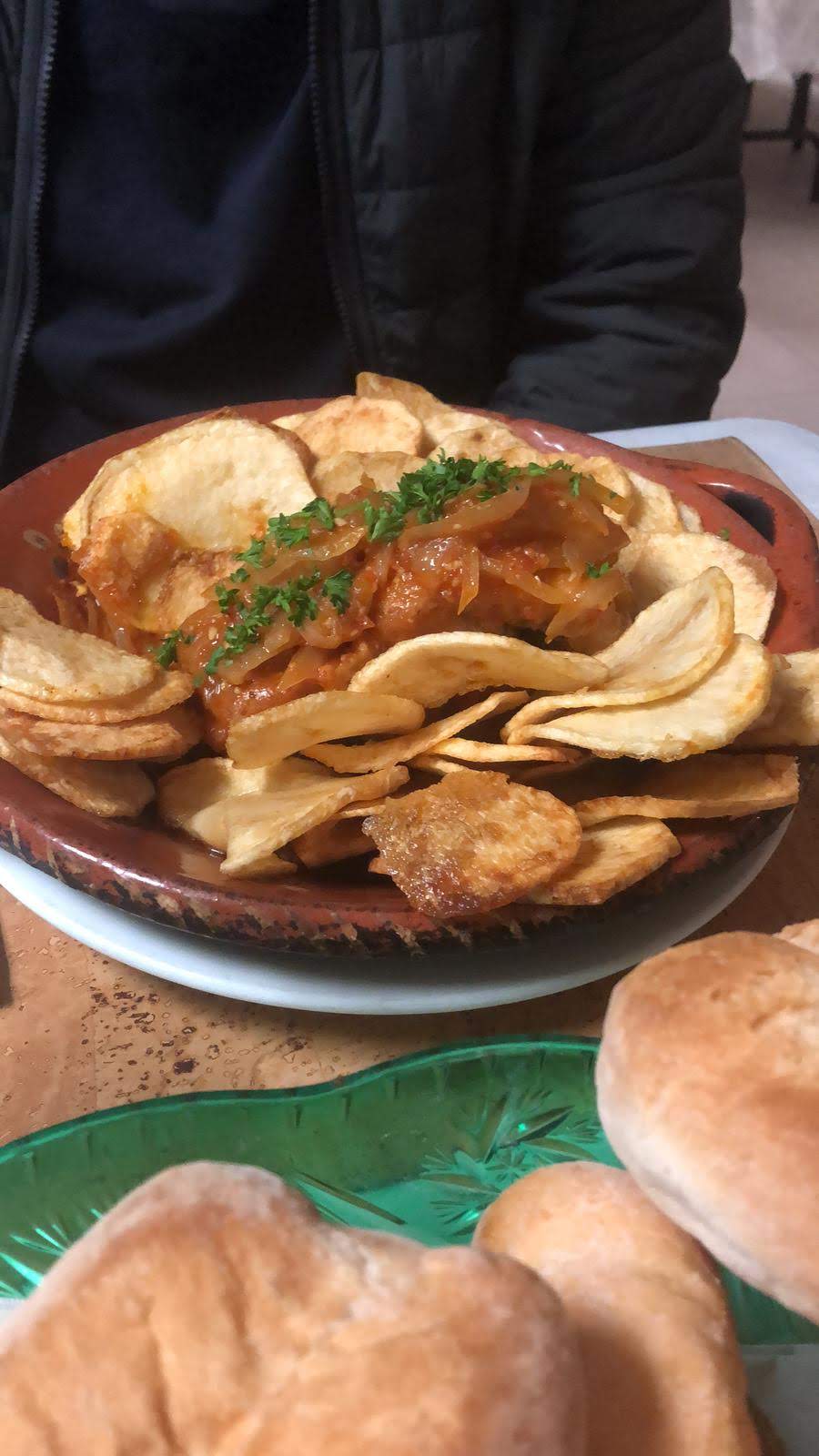 Restaurant Nova Lisboa | 3 Glenroy Rd, London, ON N5Z 4H2, Canada | Phone: (519) 680-2332