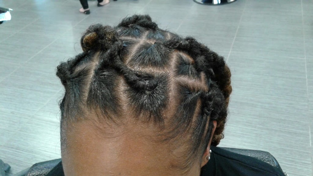 Andrew Nuri Hair Studio | 203 Lester St, Waterloo, ON N2L 3W3, Canada | Phone: (519) 745-7772
