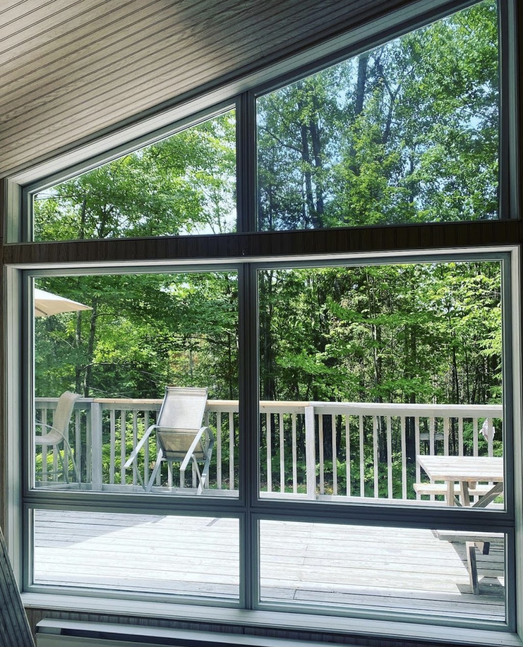 Haliburton Glass | 1527 Trappers Trail Rd, Harcourt, ON K0M 1S0, Canada | Phone: (705) 457-5644
