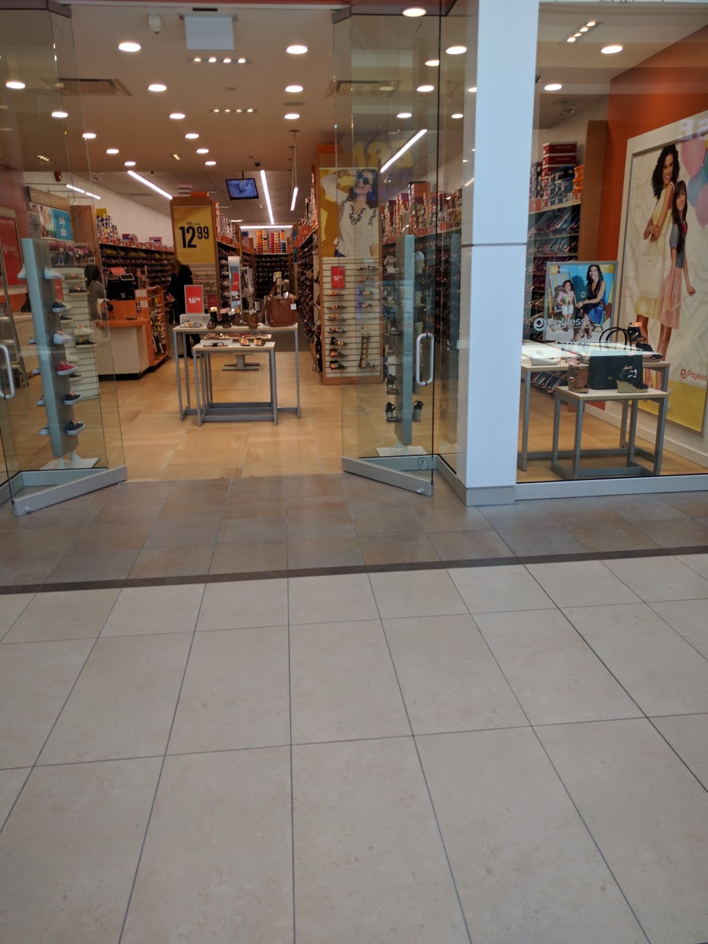 Payless | 2960 Kingsway Dr, Kitchener, ON N2C 2J7, Canada | Phone: (519) 895-8979