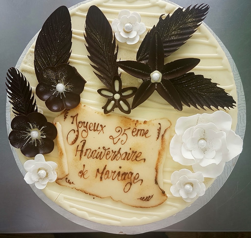 Pastry The Far | 489 Ave Royale, Quebec City, QC G1E 1Y2, Canada | Phone: (418) 825-1200