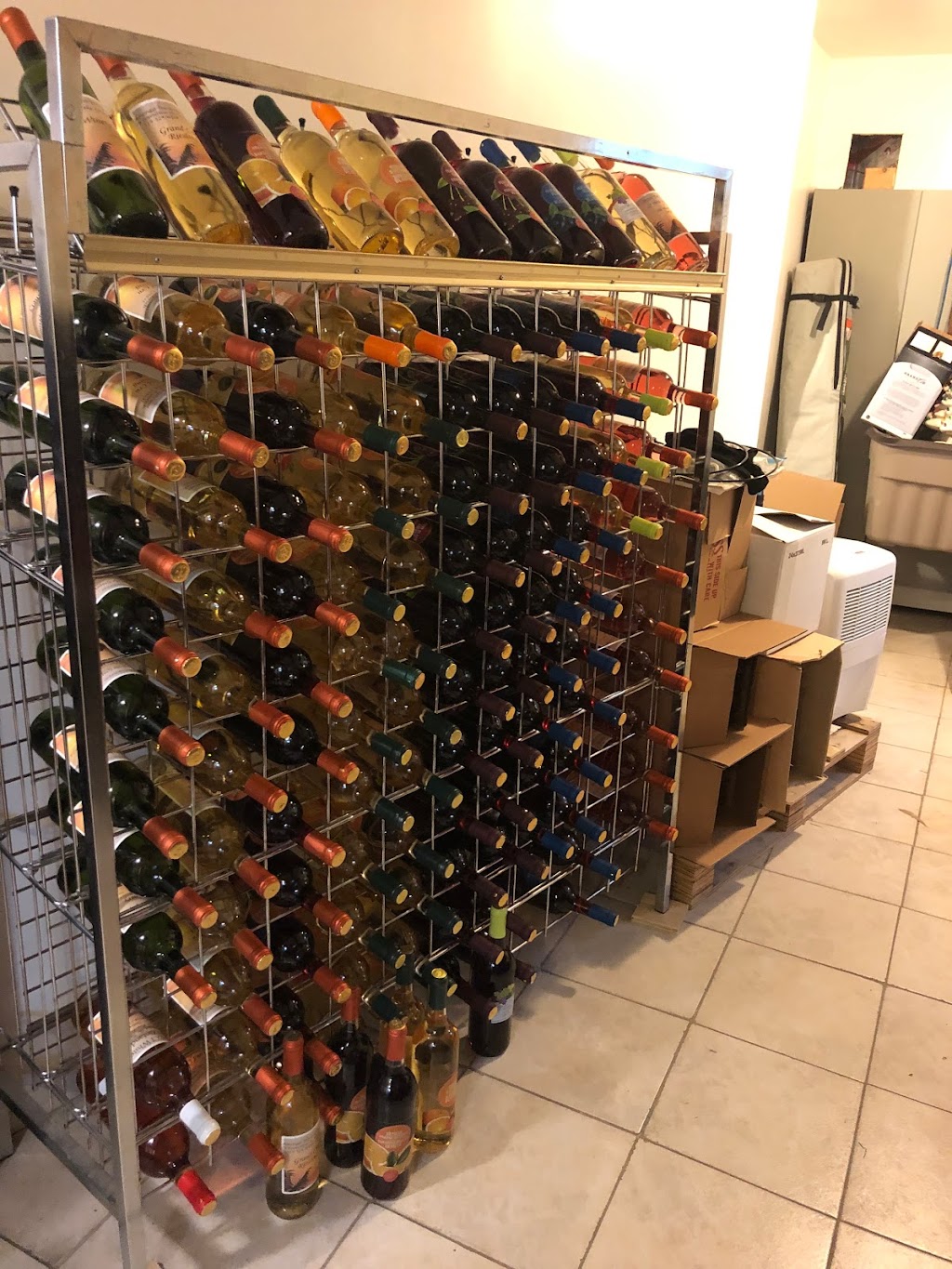 Amongst The Grapewines Winery | 81 Hamilton St, Goderich, ON N7A 1R1, Canada | Phone: (519) 524-9463