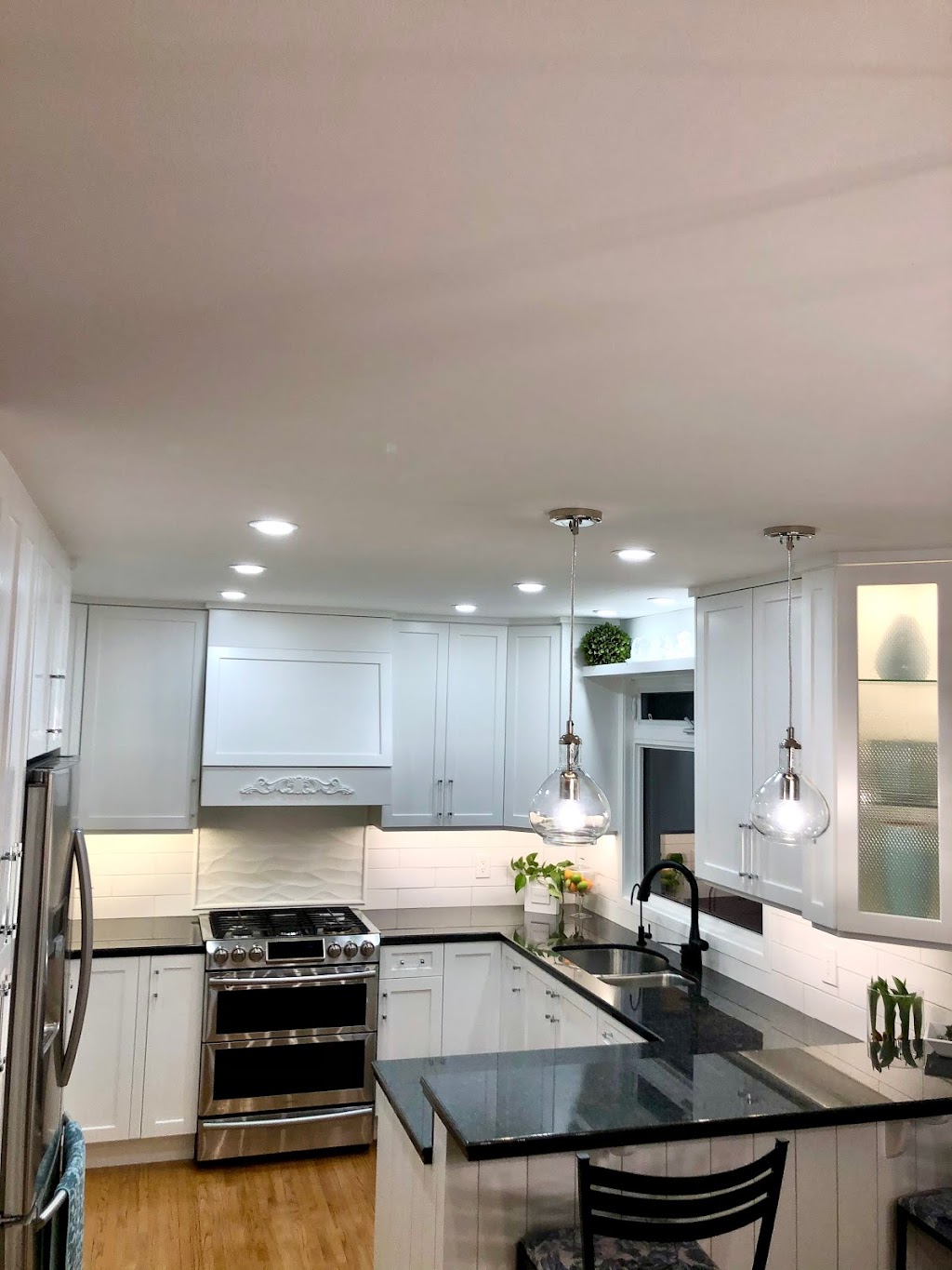 Lighten Up Electric | 3215 Kenmare Crescent SW, Calgary, AB T3E 4R4, Canada | Phone: (403) 771-4715