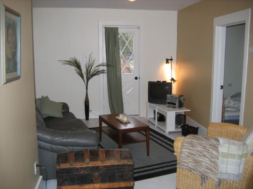 The Cottage in Wolfville | 41 Willow Ave, Wolfville, NS B4P 2H8, Canada | Phone: (902) 697-2502
