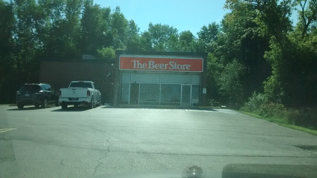 Beer Store 4552 | 553 Mara Rd, Beaverton, ON L0K 1A0, Canada | Phone: (705) 426-7341