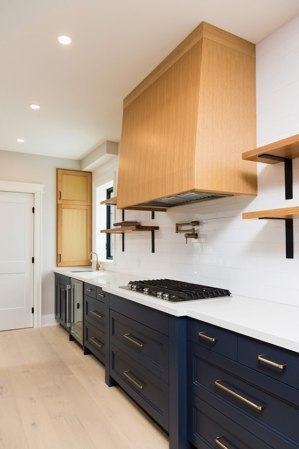 Tasse Design Inc | 481 Welham Rd #10, Barrie, ON L4N 8Z6, Canada | Phone: (705) 881-9004