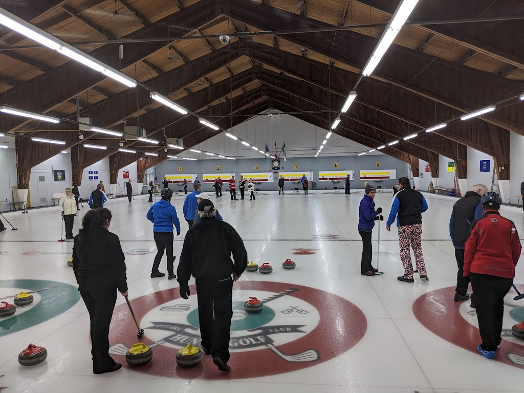 Ottawa Hunt and Golf Club | 1 Hunt Club Rd, Ottawa, ON K1V 1B9, Canada | Phone: (613) 736-1102
