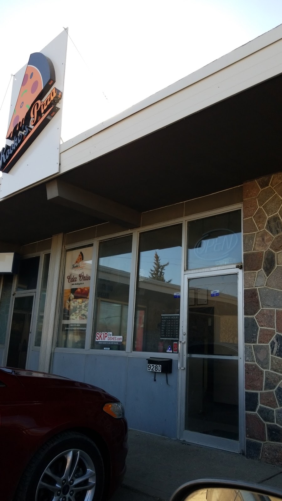 KOOKOS PIZZA | 928 8 St E Unit C, Saskatoon, SK S7H 0R8, Canada | Phone: (306) 979-4400