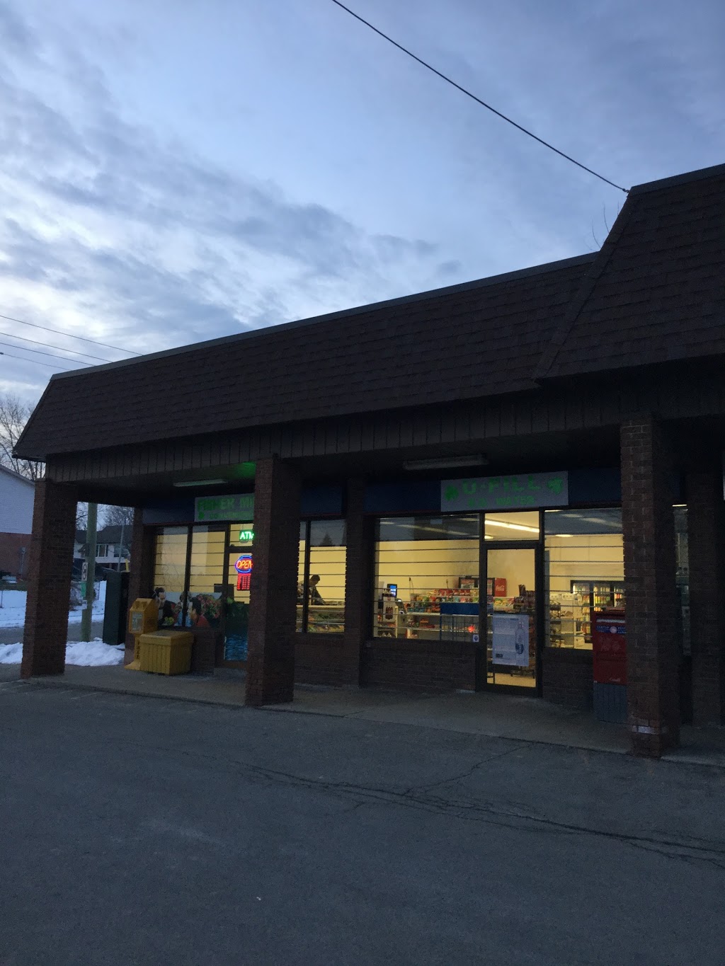 Fisher Mills Convenience | 165 Fisher Mills Rd, Cambridge, ON N3C 1E1, Canada | Phone: (647) 760-2323