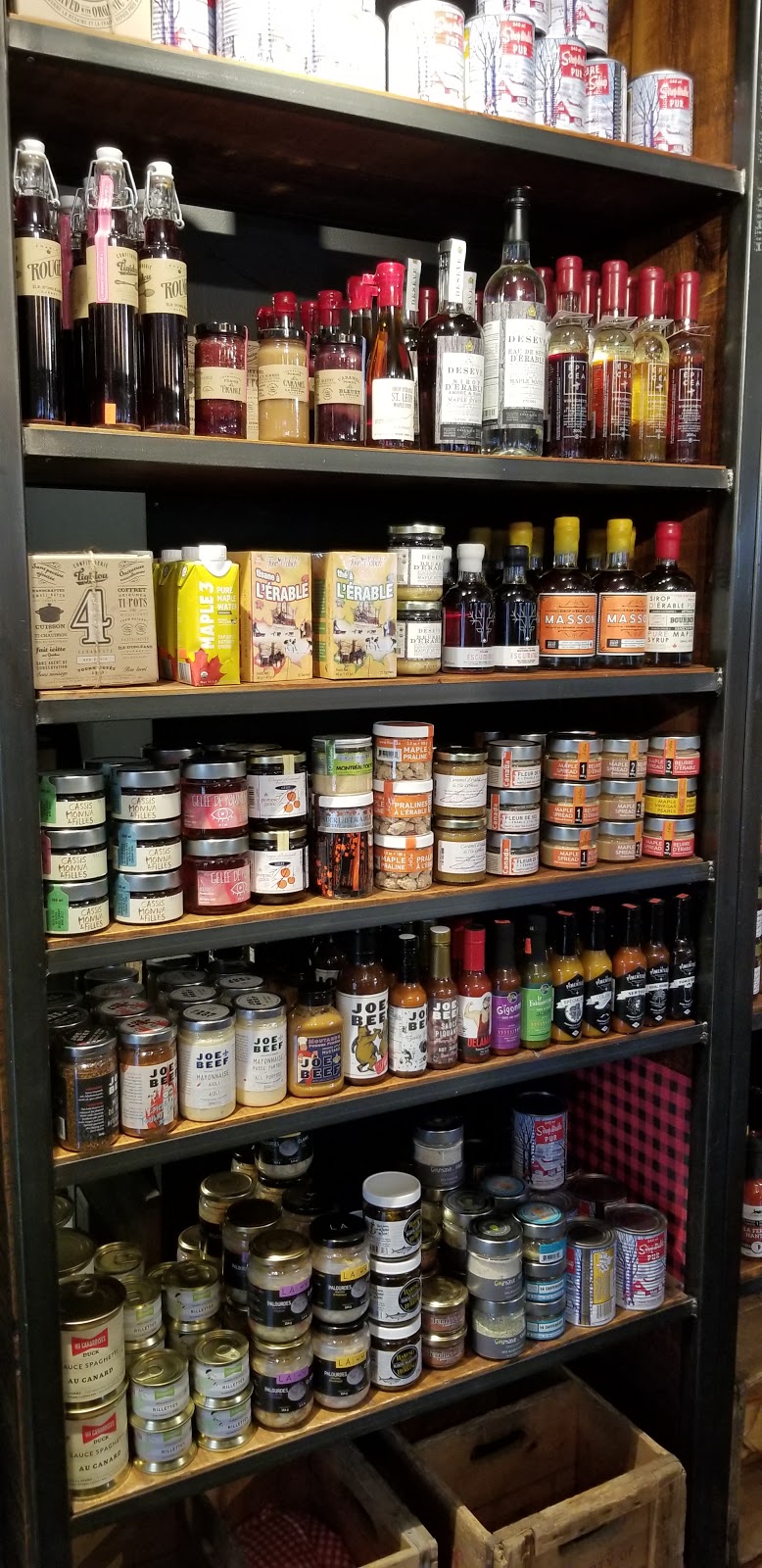 Le Bièrologue Montréal | 4301 Rue Ontario E, Montréal, QC H1V 1K5, Canada | Phone: (514) 251-8484