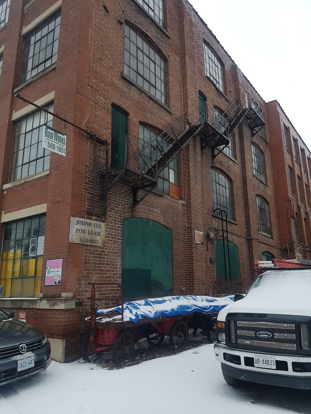 Roofworks Ltd | 251 Sorauren Ave, Toronto, ON M6R 2G3, Canada | Phone: (416) 588-1801