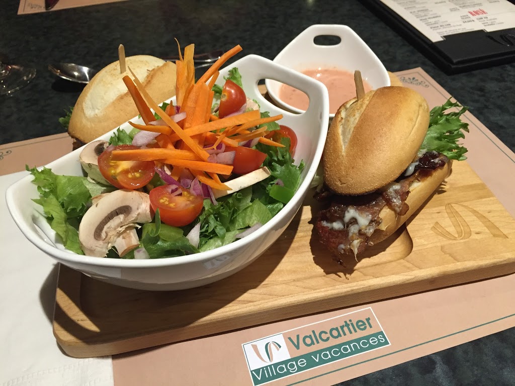 Lily Marlene | 1860 Boulevard Valcartier, Saint-Gabriel-de-Valcartier, QC G0A 4S0, Canada | Phone: (418) 844-2200