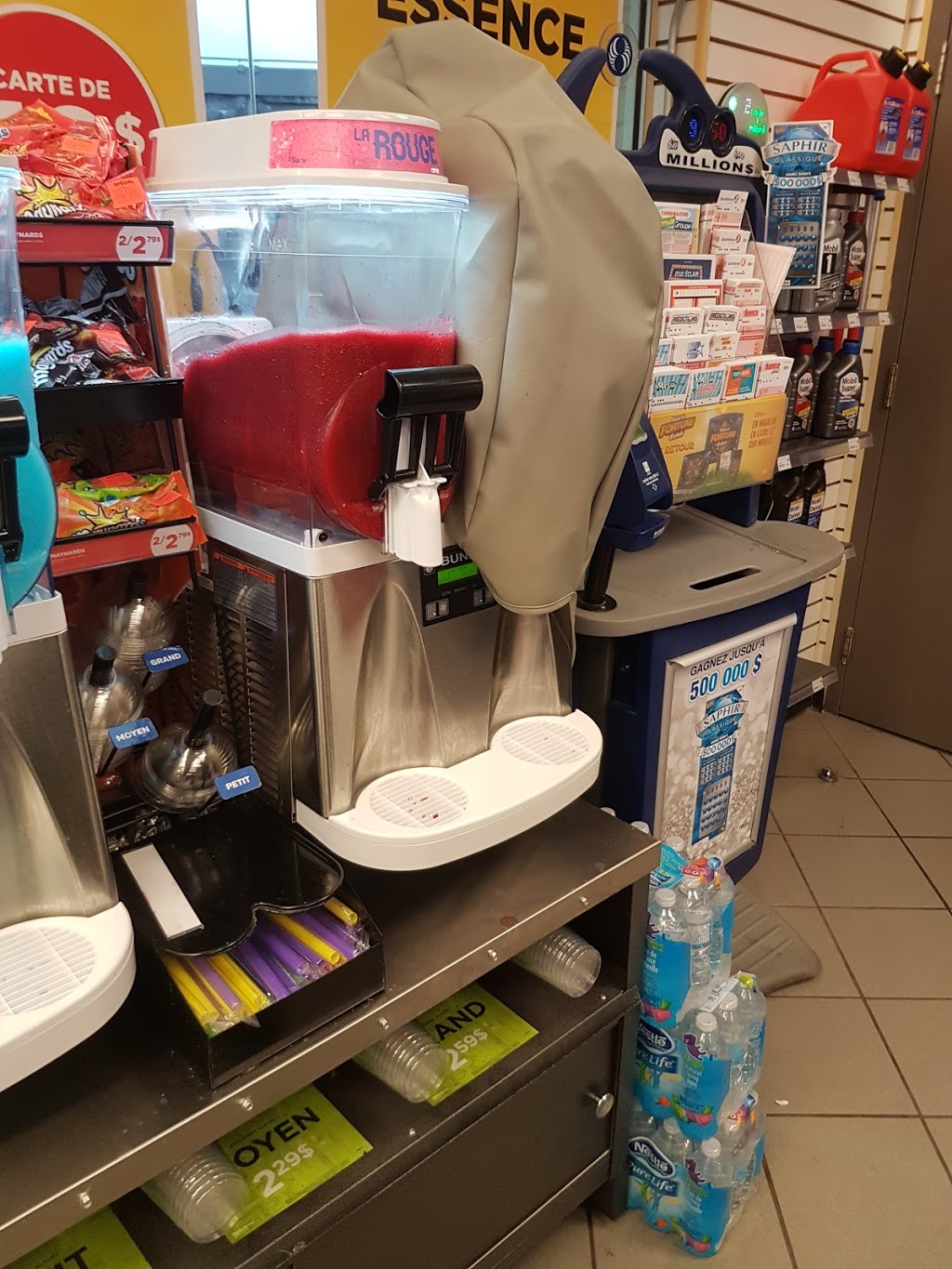 ESSO COUCHE-TARD | 790 Boul Crémazie E, Montréal, QC H2P 1G3, Canada | Phone: (514) 389-1155