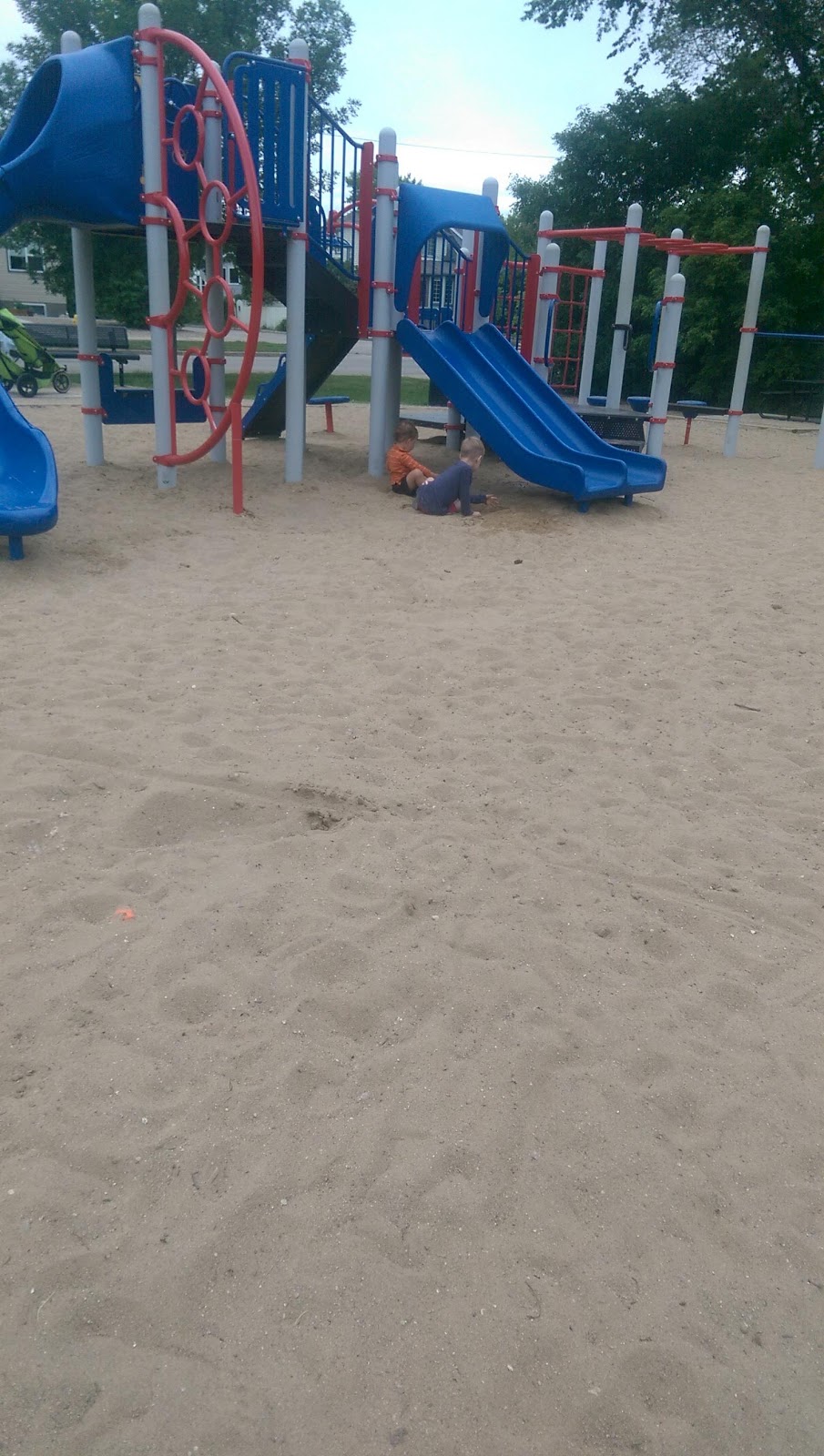 Leslie Park | 3820 Victoria Ave, Regina, SK S4T 1M6, Canada
