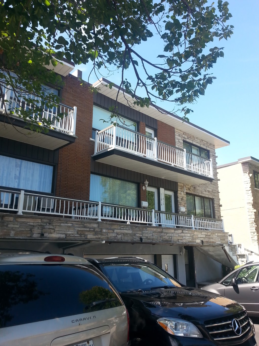 LÉcole Arménienne Sourp Hagop | 3400 Rue Nadon, Montréal, QC H4J 1P6, Canada | Phone: (514) 332-1373