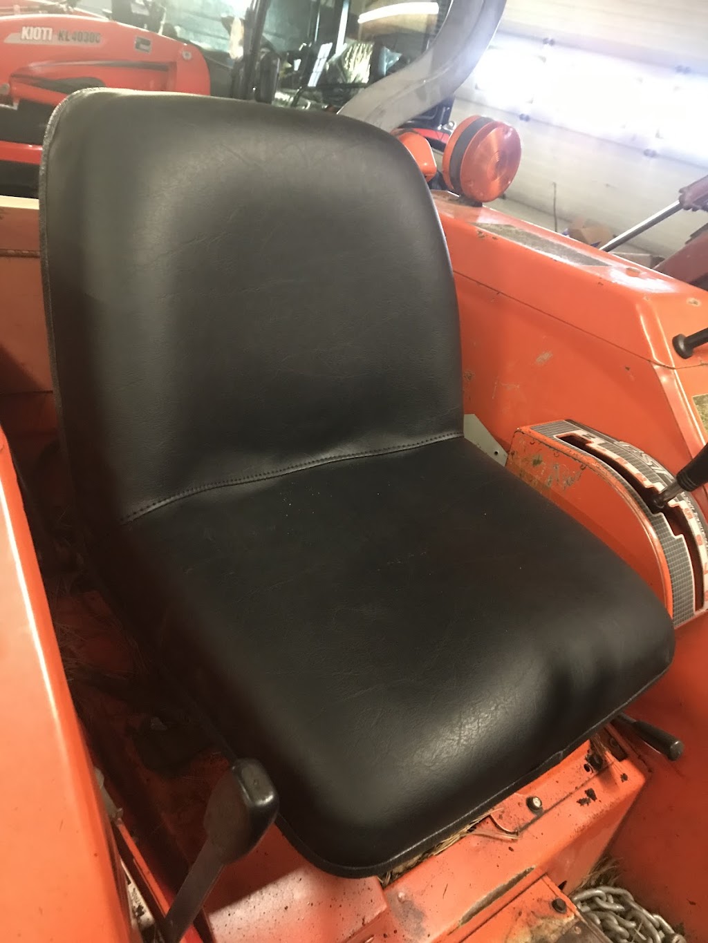 Top Star Auto Glass & Upholstery Inc. | 99 Parks Dr, Belleville, ON K8N 0N6, Canada | Phone: (613) 966-6165