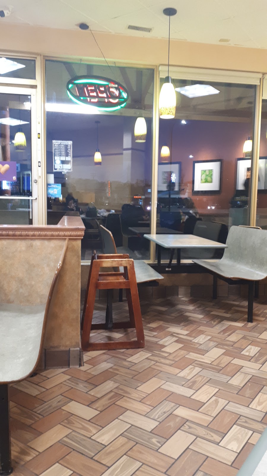 Subway | 1155 Main St Redwood Centre, Unit D, Winnipeg, MB R2W 3S4, Canada | Phone: (204) 582-3344