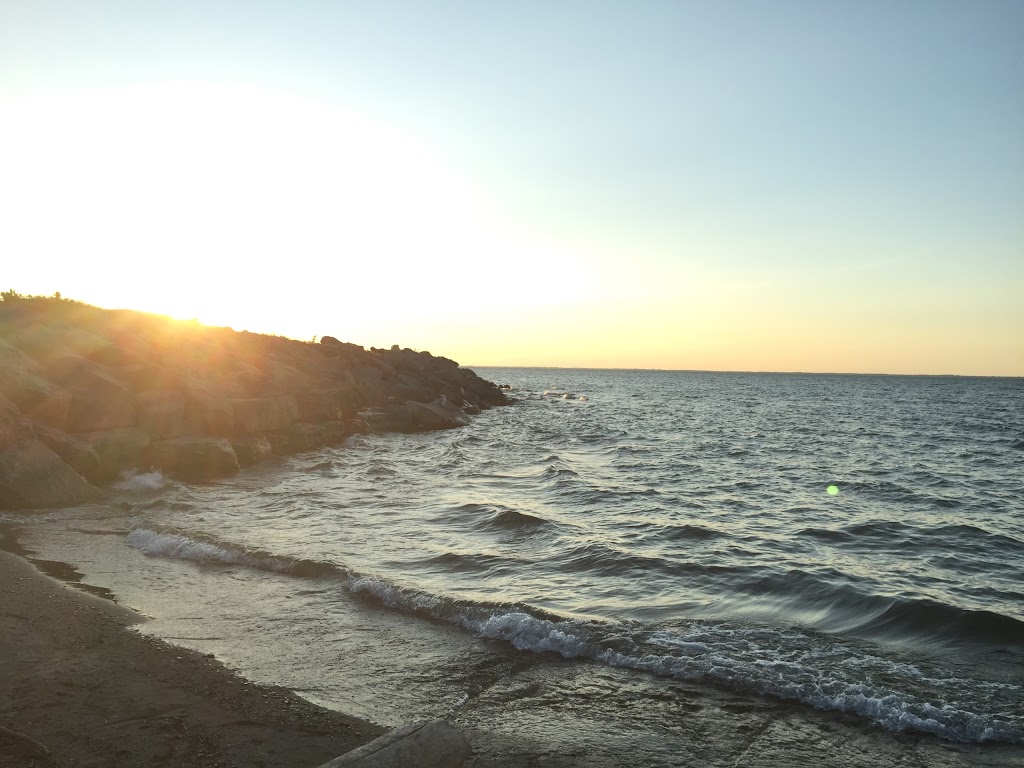 Hamburg Beach/ Town Park | 4420 Lake Shore Rd, Hamburg, NY 14075, USA | Phone: (716) 648-1817