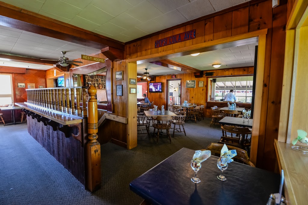 Sauble Golf & Country Club | 678 Bruce County Rd 8, Sauble Beach, ON N0H 2G0, Canada | Phone: (519) 422-1052