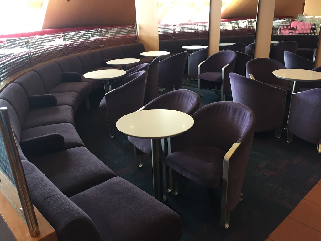 Armstrong House Upholstery | 8512 St Margarets Bay Rd, Black Point, NS B0J 1B0, Canada | Phone: (902) 476-9121