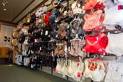 Rose Des Bois Inc | 1300 Rue Fleury E, Montréal, QC H2C 1R3, Canada | Phone: (514) 387-7834