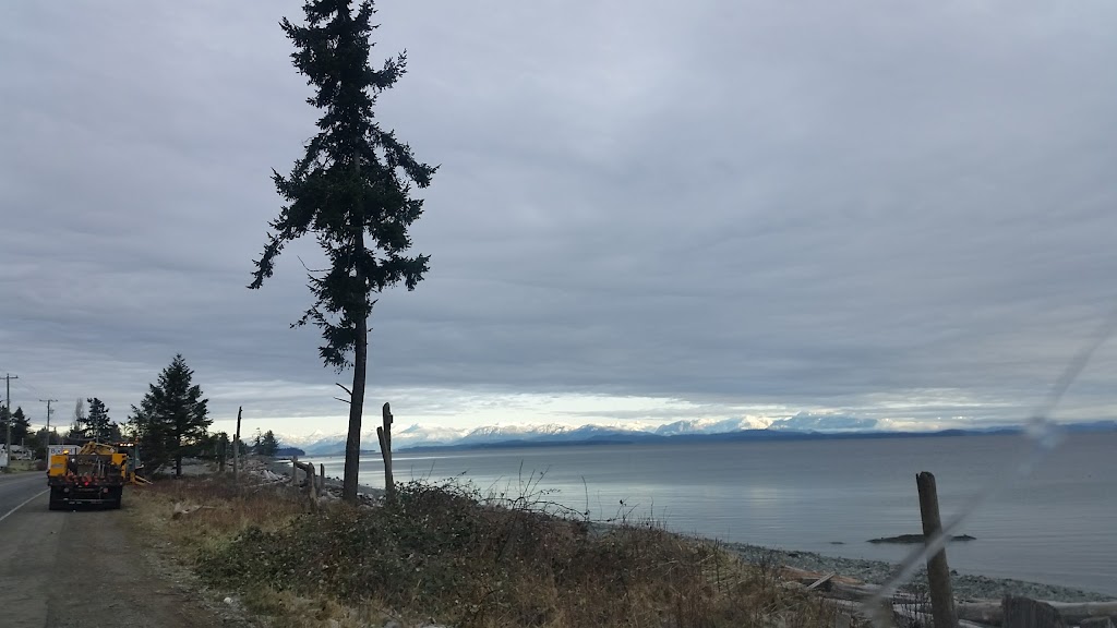eagleye cottage | 3989 S Island Hwy, Campbell River, BC V9H 1L2, Canada | Phone: (250) 923-4589