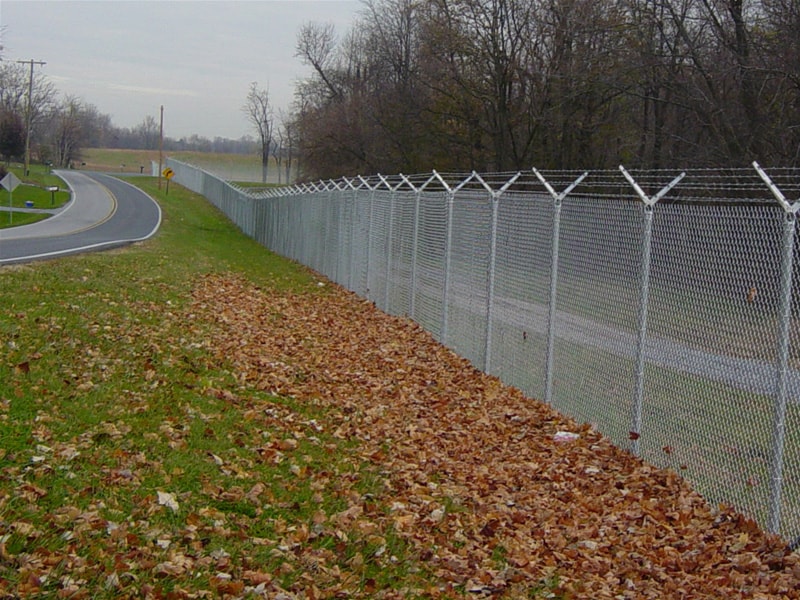 Johnston Fence Contracting - Barrie Fencing | 126 Wellington St W #202, Barrie, ON L4N 1K9, Canada | Phone: (705) 325-9284