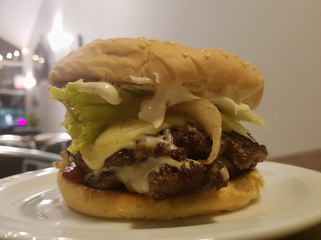 Victory Burger | 1365 Wilson Ave, North York, ON M3M 1H7, Canada | Phone: (647) 344-4033