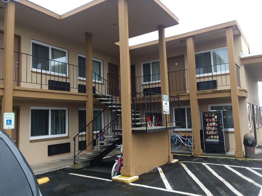 Northwoods Motel | 288 D St, Blaine, WA 98230, USA | Phone: (360) 332-5603
