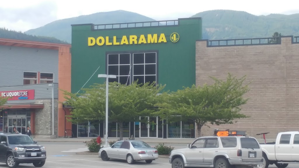 Dollarama | Garibaldi Village Shopping Centre, 40198 Glenalder Pl, Squamish, BC V8B 0G2, Canada | Phone: (604) 898-1935