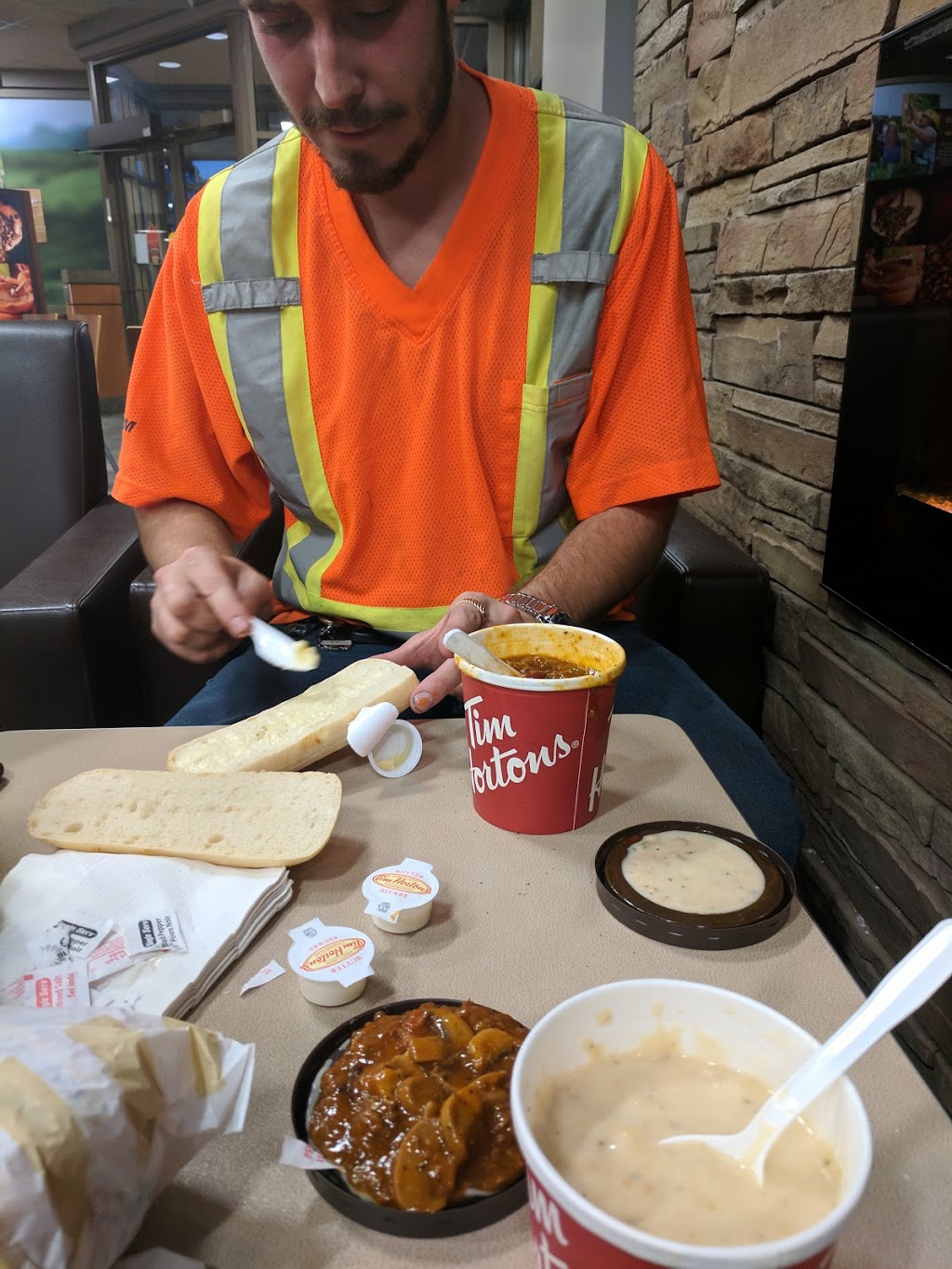 Tim Hortons | 319 Main St S, Mount Forest, ON N0G 2L3, Canada | Phone: (519) 323-4394