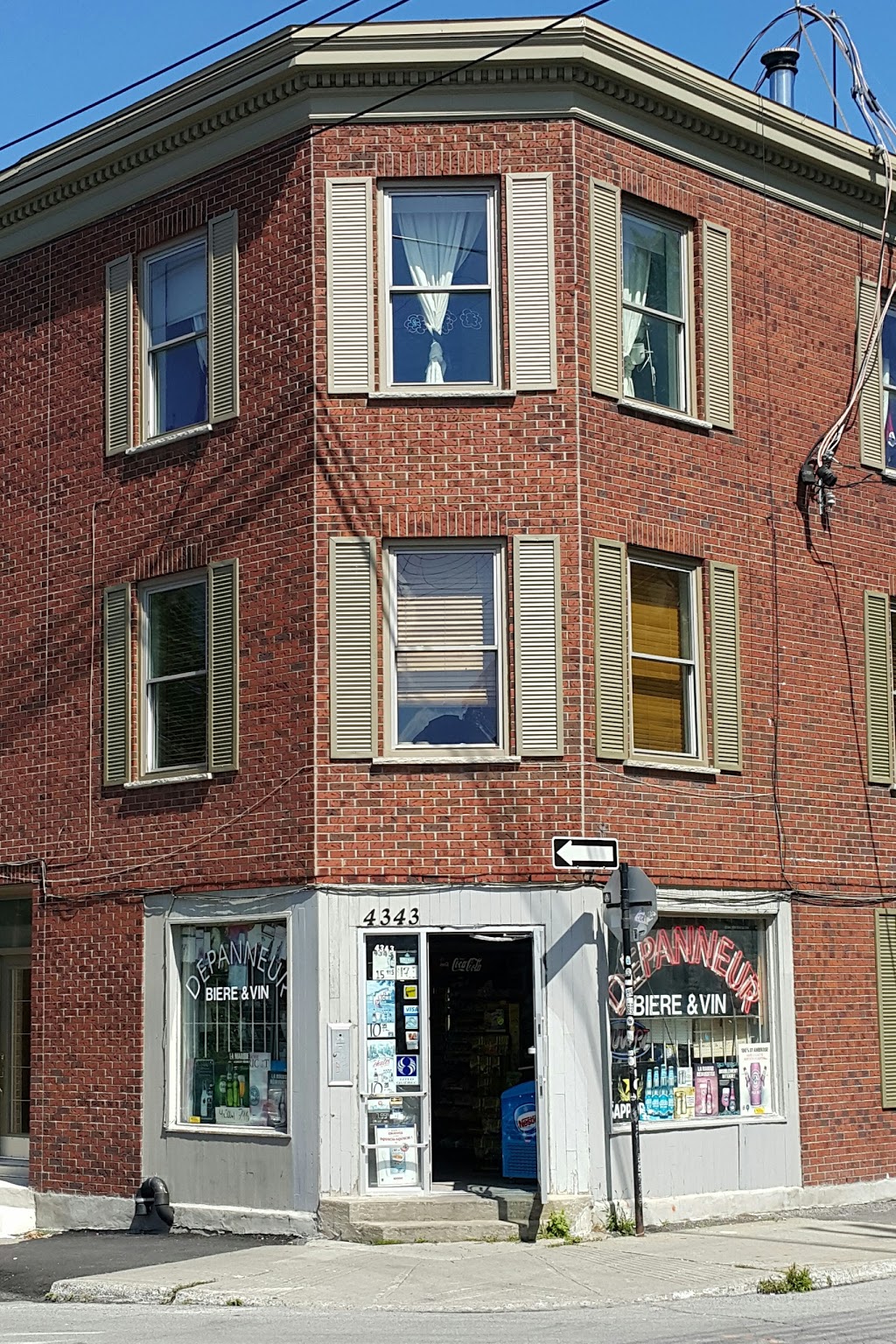 Depanneur St-Dominique | 4343 Rue Saint-Dominique, Montréal, QC H2W 2A9, Canada | Phone: (514) 842-0004
