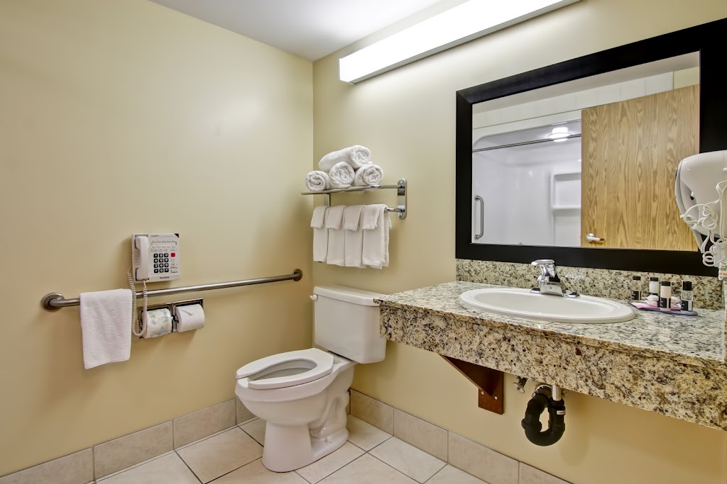 Canalta Hotel Rocky Mountain House | 4406 41 Ave, Rocky Mountain House, AB T4T 1J6, Canada | Phone: (403) 846-0088
