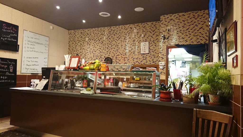 Chef Simons Kitchen | 190 Memorial Ave, Orillia, ON L3V 5X6, Canada | Phone: (705) 259-8288