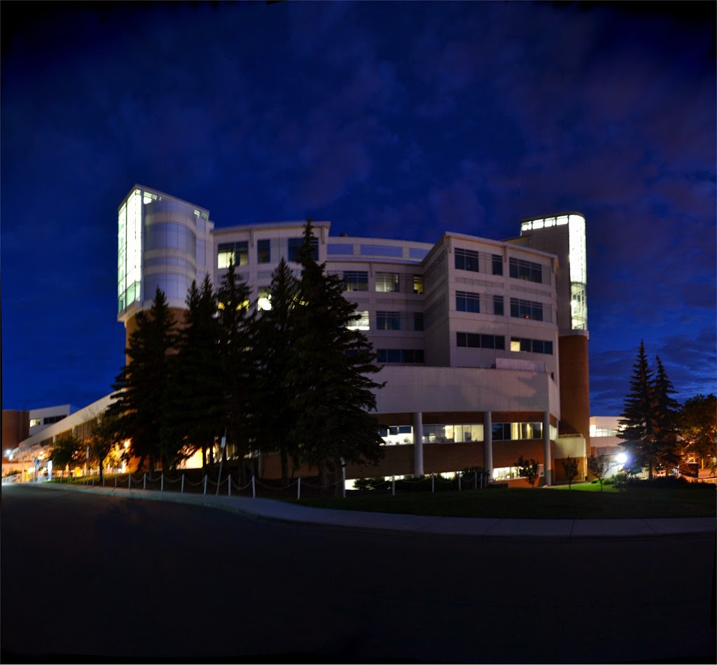 Rockyview General Hospital | 7007 14 St SW, Calgary, AB T2V 1P9, Canada | Phone: (403) 943-3000