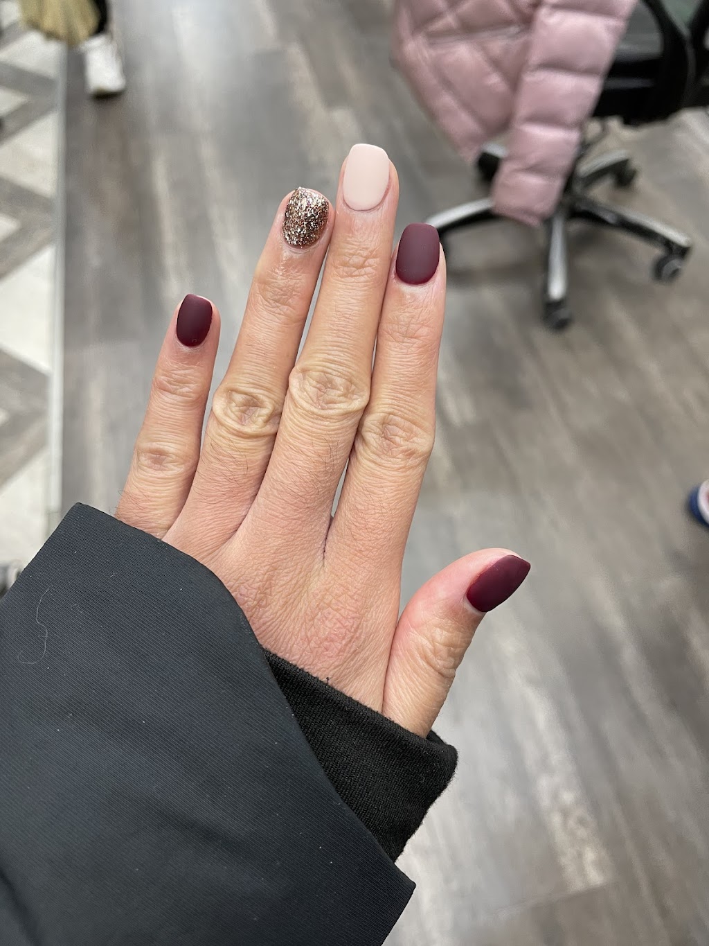 Mon nails & spa | 2499 Rutherford Rd Unit 10, Vaughan, ON L4K 0J9, Canada | Phone: (905) 303-6226