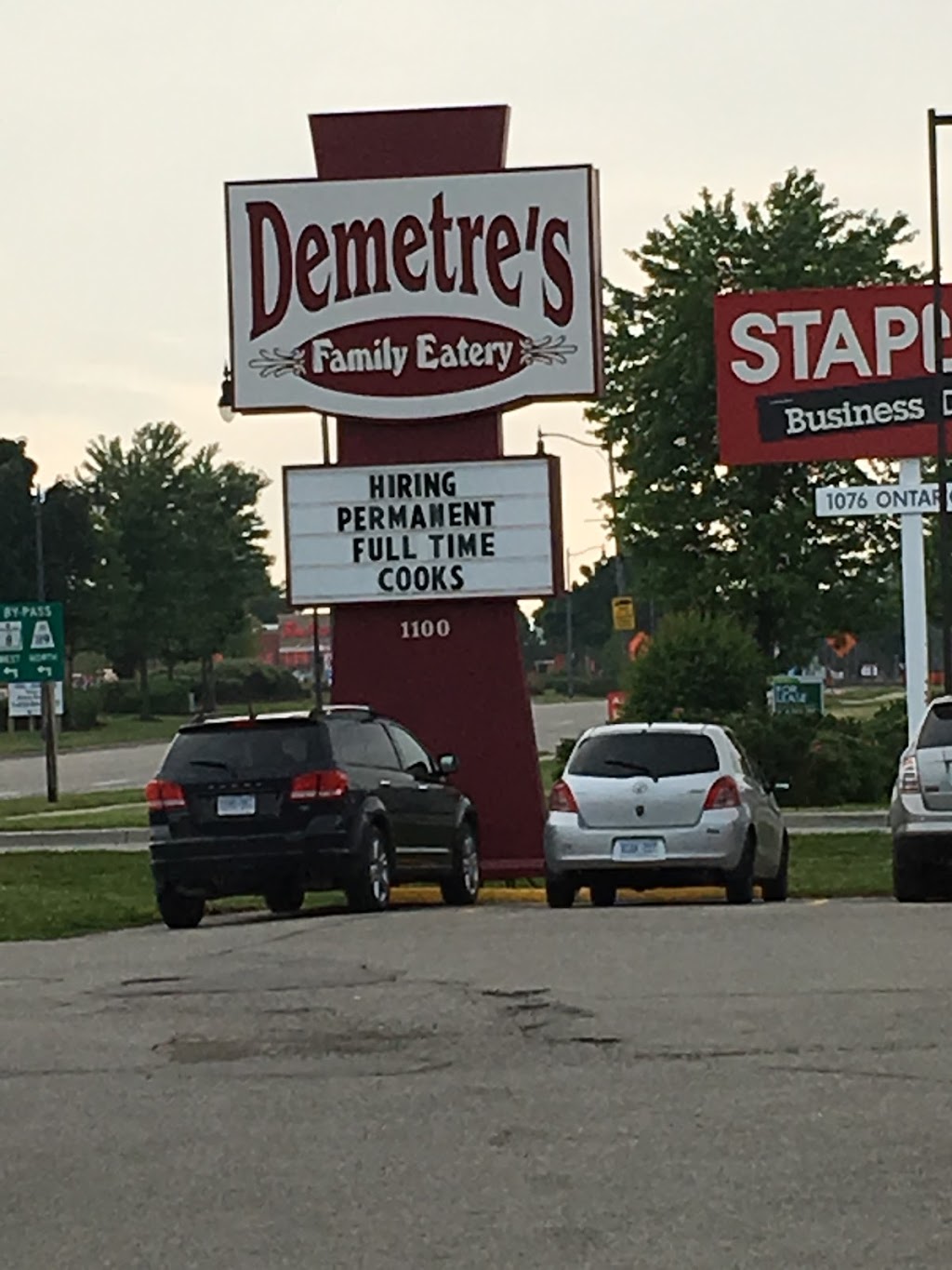 Demetres Family Eatery | 1100 Ontario St, Stratford, ON N5A 6W6, Canada | Phone: (519) 272-0755