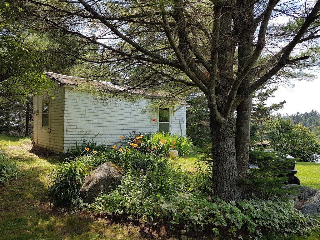 Homestead Antiques | 44 Whynachts Point Rd, Tantallon, NS B3Z 2K9, Canada | Phone: (902) 826-2061