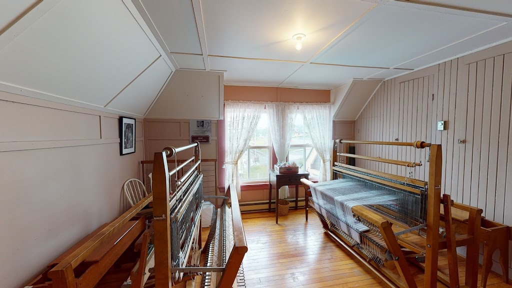 La Vieille Gare de Rivière-Bleue | 85 Rue Saint-Joseph N, Rivière-Bleue, QC G0L 2B0, Canada | Phone: (418) 893-2219