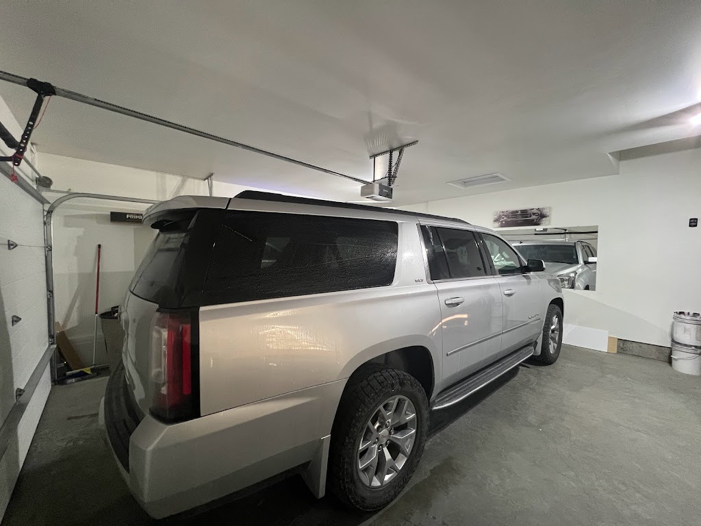Amigos Tinting | 212 Aspenmere Way, Chestermere, AB T1X 0Y2, Canada | Phone: (587) 437-0573