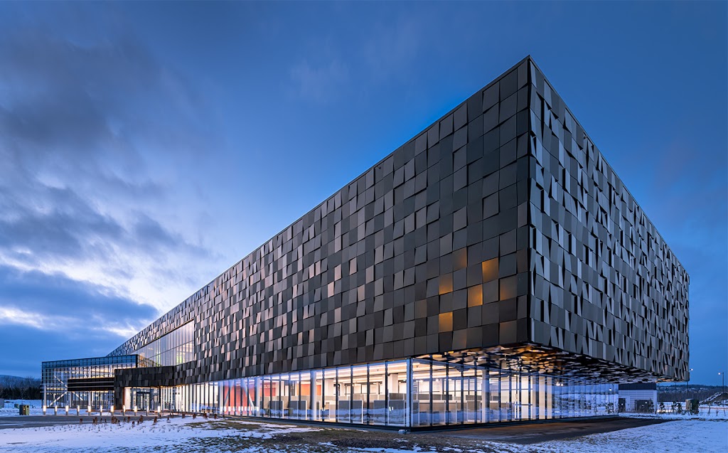 Campus Simons - Centre de Distribution | 9205 Rue John-Simons, Québec, QC G2B 0S6, Canada | Phone: (877) 666-1840