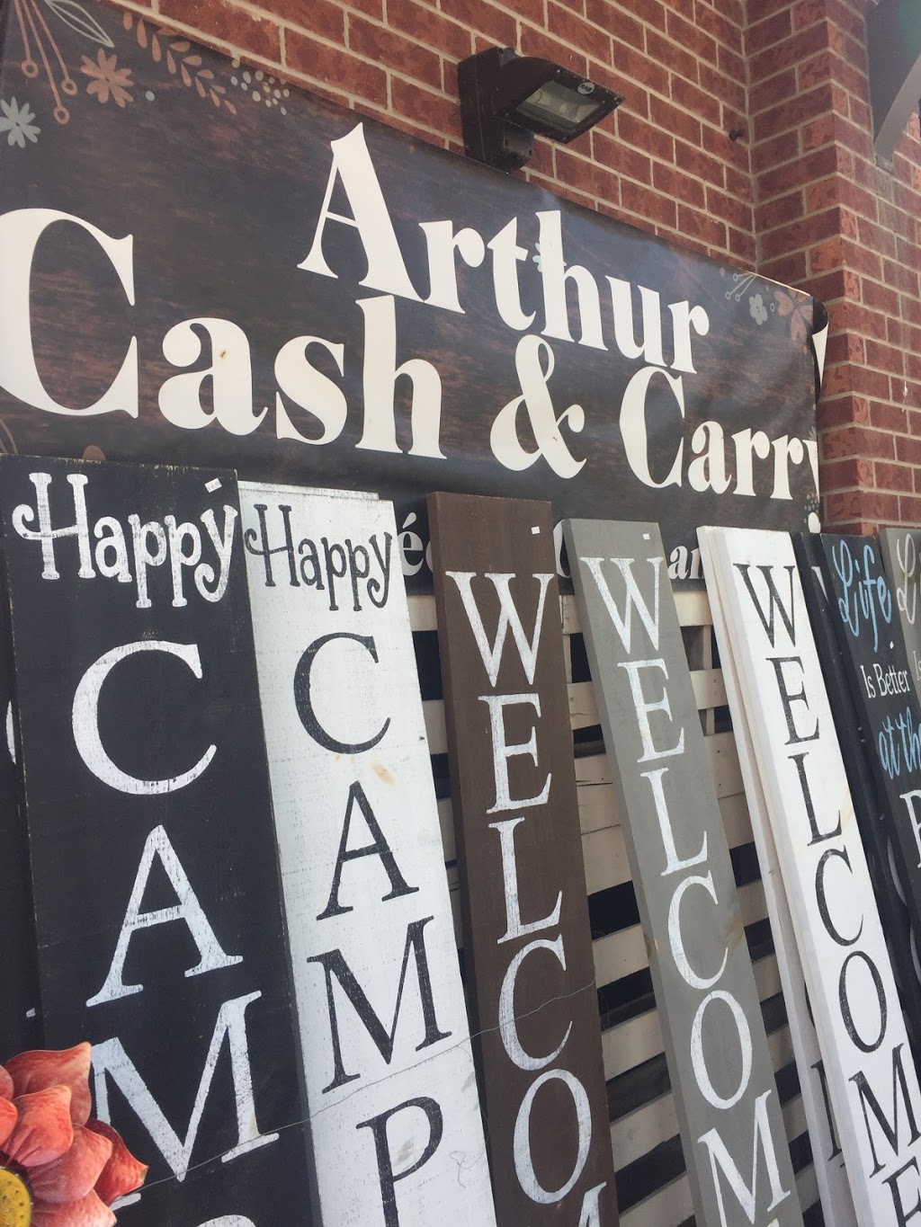 Arthur Cash & Carry | 101 Smith St, Arthur, ON N0G 1A0, Canada | Phone: (519) 848-6320