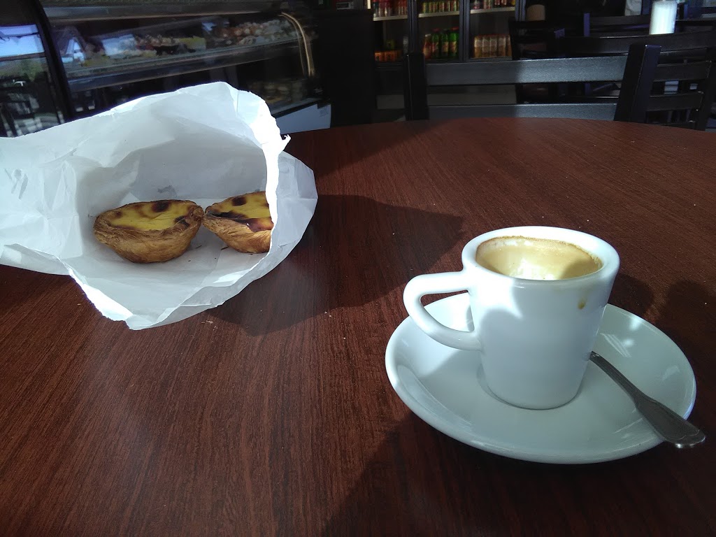 Lisboa Bakery & Deli | 240 Clarence St, Brampton, ON L6W 1T4, Canada | Phone: (905) 497-6779